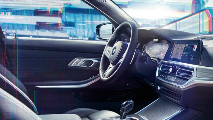 BMW Серија 3 Седан, BMW Live Cockpit Professional. Крупен кадар на внатрешноста на BMW Серија 3 Седан со BMW Live Cockpit Professional.