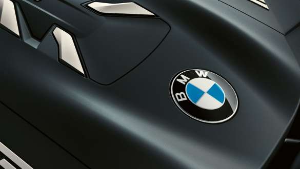 BMW TwinPower турбо 4-цилиндричен бензински мотор BMW Серија 7 Седан:крупен кадар на BMW TwinPower турбо 4-цилиндричен бензински мотор
