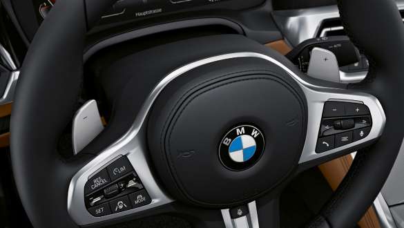Servotronic M Leather steering wheel BMW M440i xDrive Coupé G22 2020 Servotronic M Leather steering wheel BMW M440i xDrive Coupé G22 2020 interior close up
