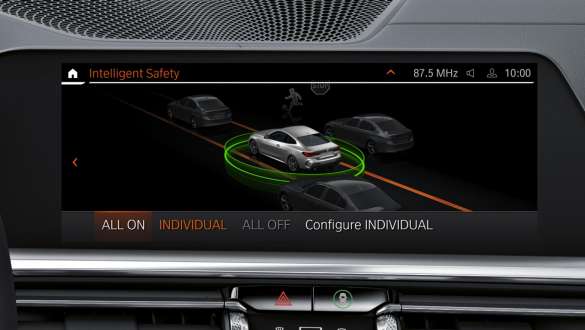 Driving Assistant Professional BMW M440i xDrive Coupé G22 2020 Driving Assistant Professional BMW M440i xDrive Coupé G22 2020 close up