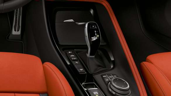 Спортски менувач BMW X2 M35i (F39) Спортски менувач BMW X2 M35i (F39) внатрешност