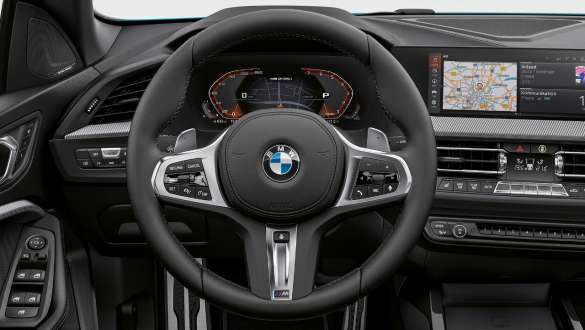 М Sports управување BMW M235i xDrive Gran Coupé М Sports управување BMW M235i xDrive Gran Coupé F44 кабина
