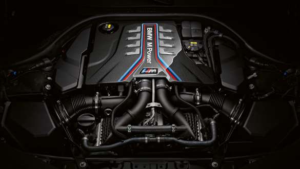 M TwinPower Turbo 8-цилиндричен бензински мотор BMW M8 Competition Gran Coupé F93 LCI 2022 BMW M8 Competition Gran Coupé F93 LCI Facelift 2022 M TwinPower Turbo 8-цилиндричен бензински мотор, поглед одблизу