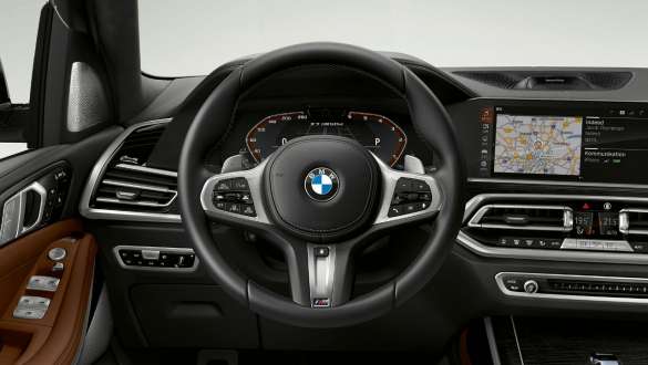 BMW X7 M Автомобил со М кожен волан G07 2019 BMW X7 M Автомобил со М кожен волан G07 2019 кабина