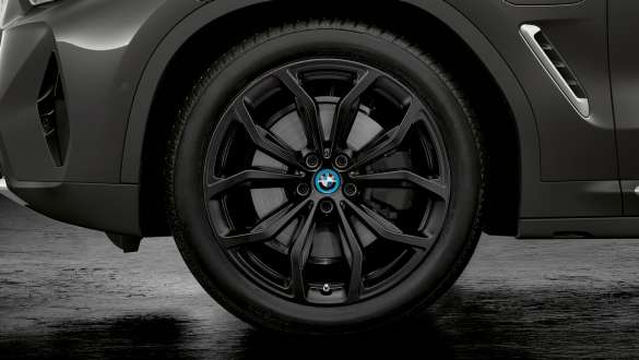 BMW X3 G01 2021 20" BMW лесни алуминиумски тркала BMW X3 G01 2021 20" BMW лесни алуминиумски фелни со Y-краци 695 Jetblack мат