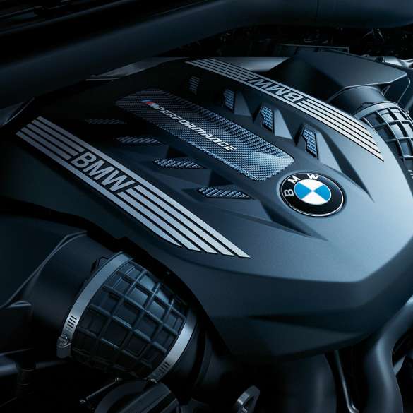 Моторот на BMW X6. Поглед одблизу на моторот на BMW X6.
