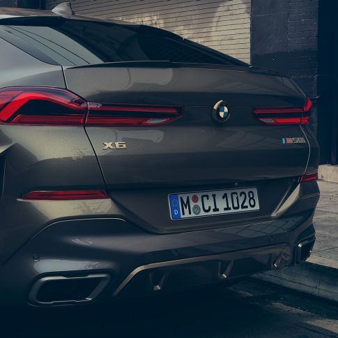 М спортски издувен систем на BMW X6. Поглед одблизу на М спортскиот издувен систем на BMW X6.