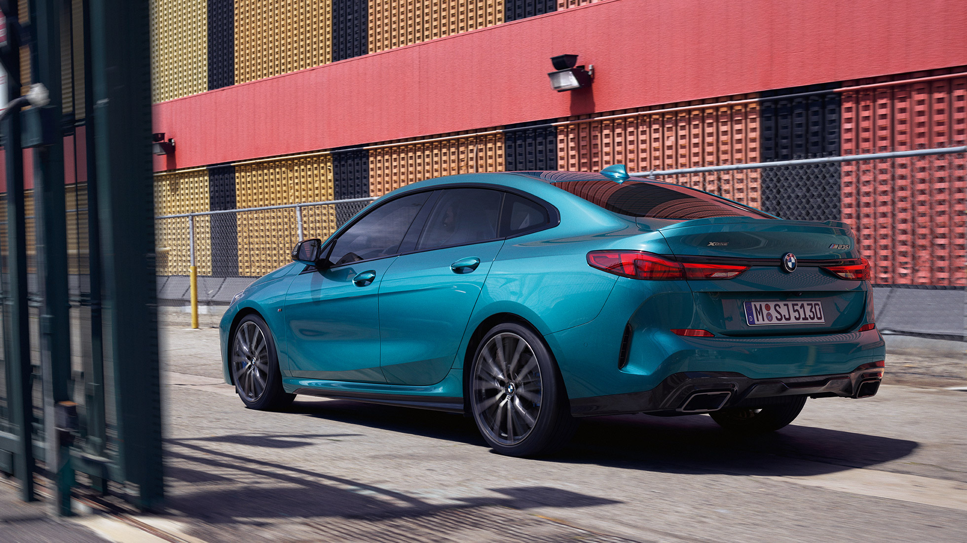 Видео BMW Серија 2 Gran Coupé Видео BMW Серија 2 Gran Coupe F44 Snapper Rocks Blue металик екстериер
