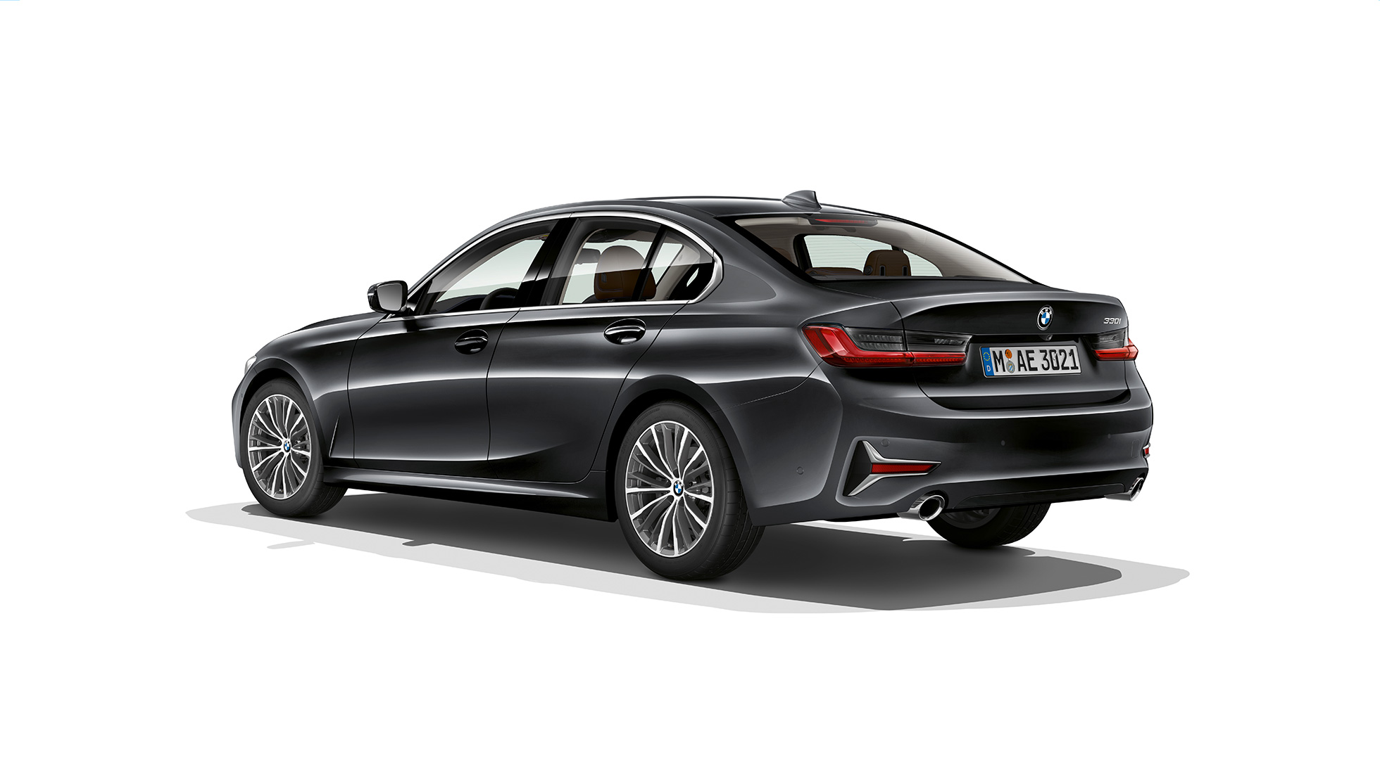 BMW Серија 3 Седан, Model Luxury линија заден дел. Тричетвртински заден кадар на BMW Серија 3 Седан со елементи на Model Luxury линија.