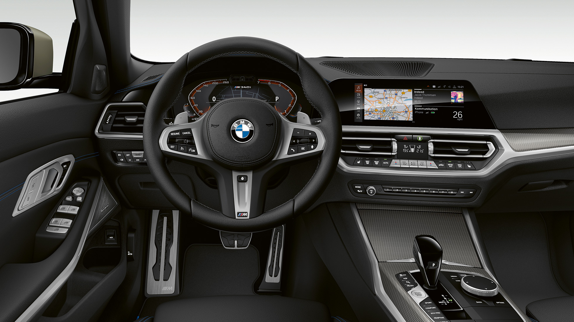 BMW Серија 3 Седан, M340i xDrive кабина. Преден крупен кадар на возачката кабина BMW Серија 3 M340i xDrive Седан.