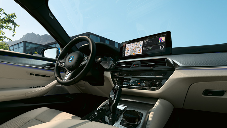 Внатрешност BMW Серија 5 Седан G30 BMW Серија 5 Седан G30 Facelift 2020 внатрешност