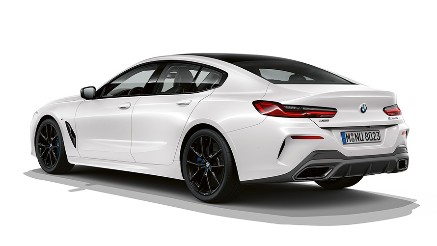 BMW серија 8 Gran Coupé, Pure Contrast тричетвртински приказ одзади