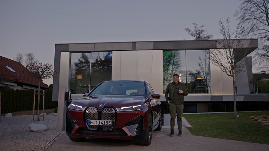 BMW iX i20 електричен SUV прекрасни мигови при влез во возилото видео BMW iX i20 2021 електричен SUV прекрасни мигови при влез во возилото видео