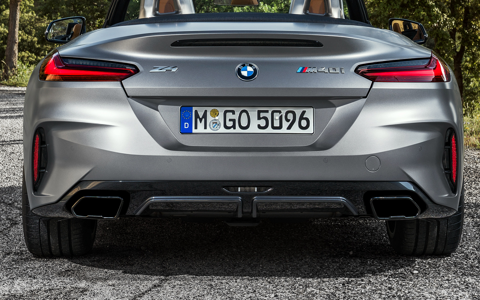 Издувни цевки BMW Z4 M40i Roadster G29 2019 BMW Individual Frozen Grey металик поглед одблизу