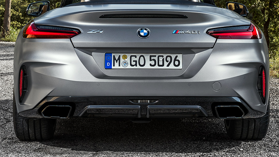 Издувни цевки BMW Z4 M40i Roadster G29 2019 BMW Individual Frozen Grey металик поглед одблизу