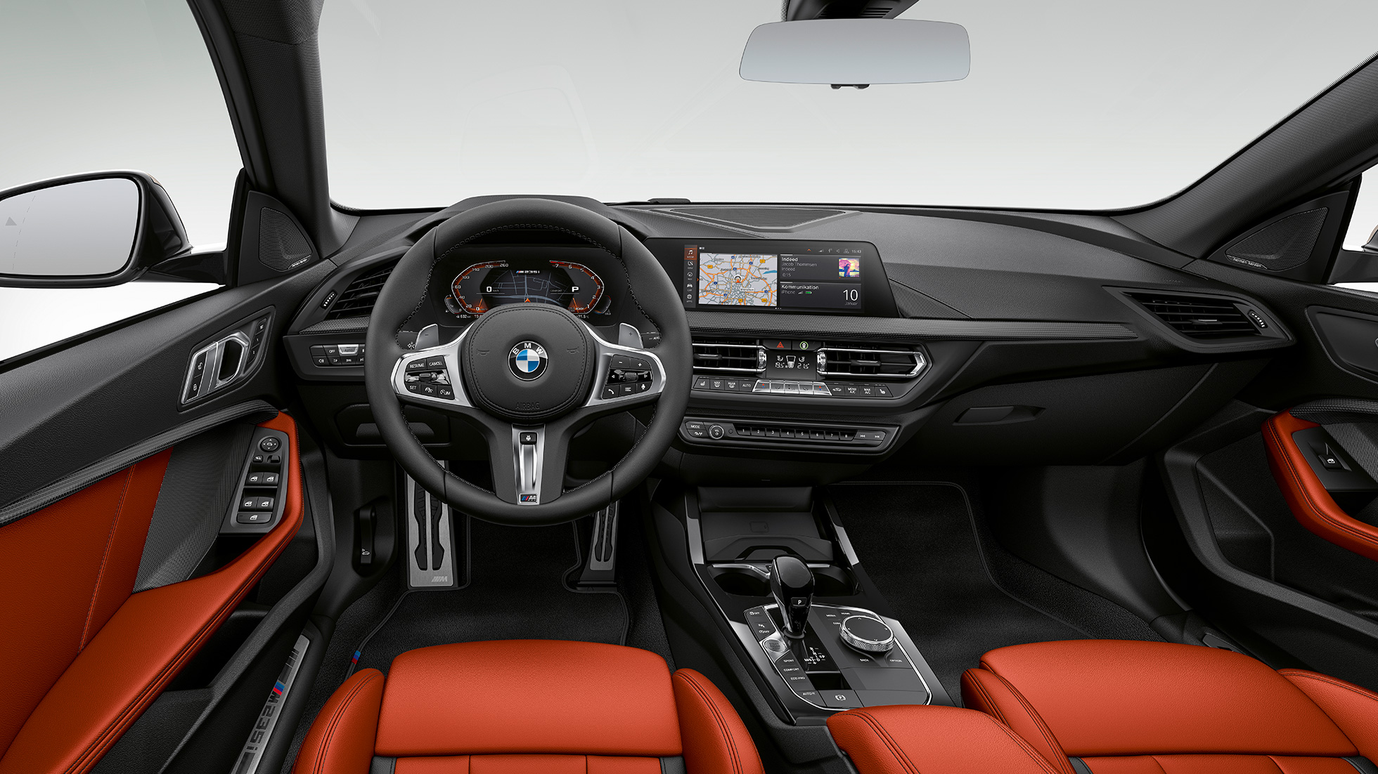 Кабина BMW M235i xDrive Gran Coupé Кабина ориентирана кон возачот BMW M235i xDrive Gran Coupé 2020 F44 ентериер