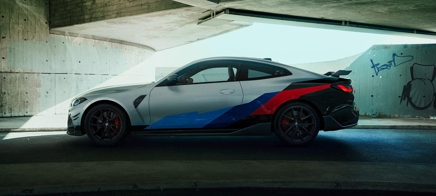 BMW M4 со BMW M Performance Parts BMW M4 Coupé G82 2020 BMW M4 Coupé G82 2020 страничен изглед со BMW M Performance Parts