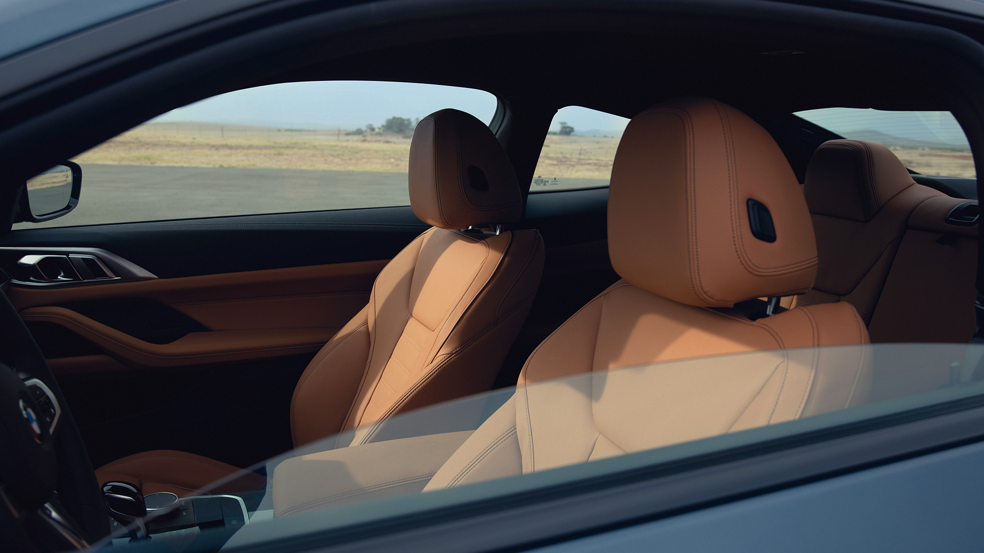 Sport seats BMW M440i xDrive Coupé G22 2020 BMW M440i xDrive Coupé Arctic Race Blue metallic G22 2020 interior sport seats