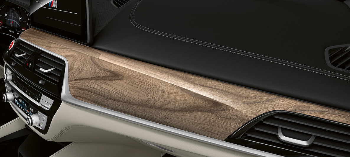 BMW Individual BMW M5 Sedan F90 LCI Facelift 2020 BMW Individual interior trims fine-wood trim Sen light brown interior BMW Individual BMW M5 Sedan F90 LCI Facelift 2020 BMW Individual interior trims fine-wood trim Sen light brown interior