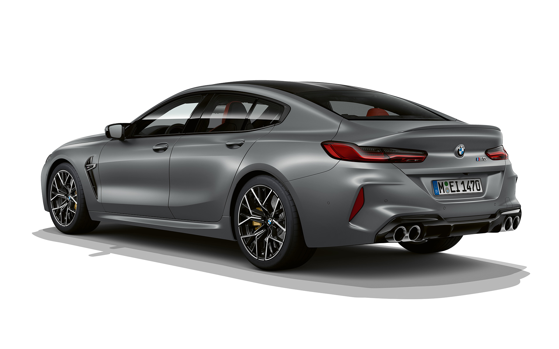 Тричетвртински поглед одназад BMW M8 Gran Coupé F93 LCI Facelift 2022 BMW M8 Gran Coupé F93 LCI Facelift 2022 BMW Individual Frozen Pure Grey металик, тричетвртински поглед одназад