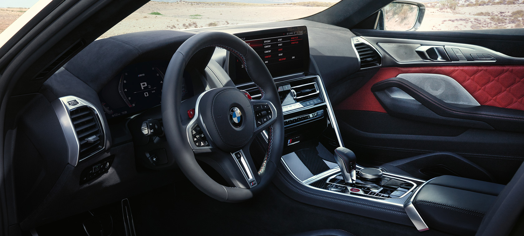 Кокпит BMW M8 Competition Gran Coupé F93 LCI Facelift 2022 BMW M8 Competition Gran Coupé F93 LCI Facelift 2022 внатрешност кокпит