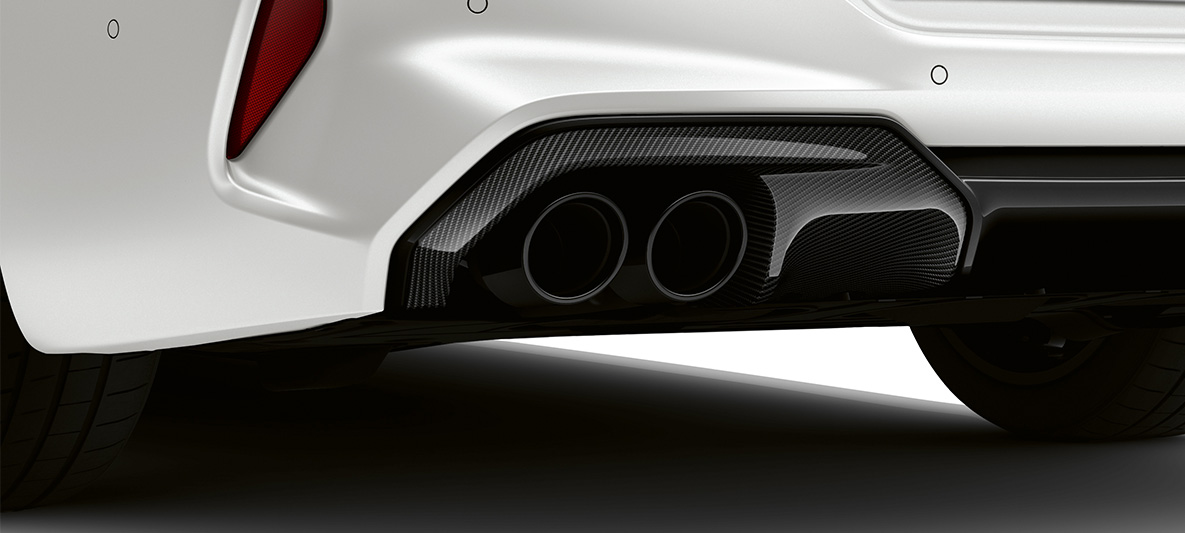 Долен дел на заден браник од карбонски влакна M Carbon надворешен пакет BMW M8 Competition Gran Coupé F93 LCI Facelift 2022 BMW M8 Competition Gran Coupé F93 LCI Facelift 2022 BMW Individual Frozen Brilliant White металик M Carbon надворешен пакет долен дел на заден браник од карбонски влакна одблизу