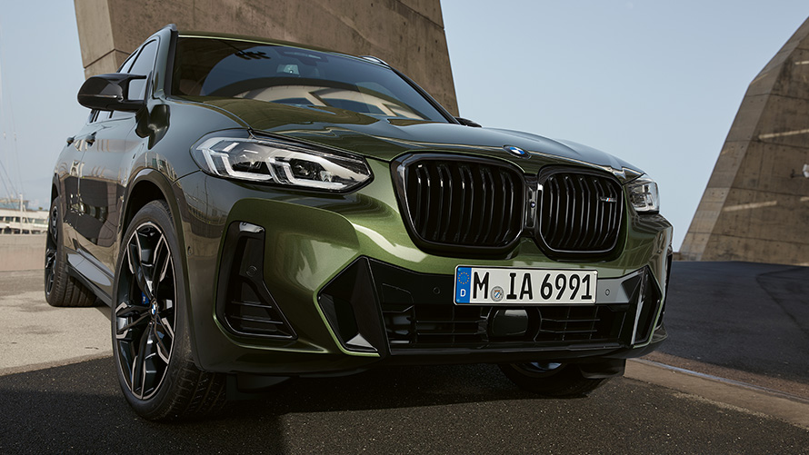 BMW X3 M40i G01 LCI Facelift 2021 Malachite зелена металик боја фронтален поглед во стоење