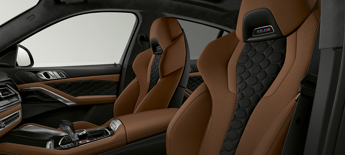 М мултифункциски седишта BMW X6 M F96 М мултифункциски седишта со X6 M лого BMW X6 M F96 2020 SUV ентериер