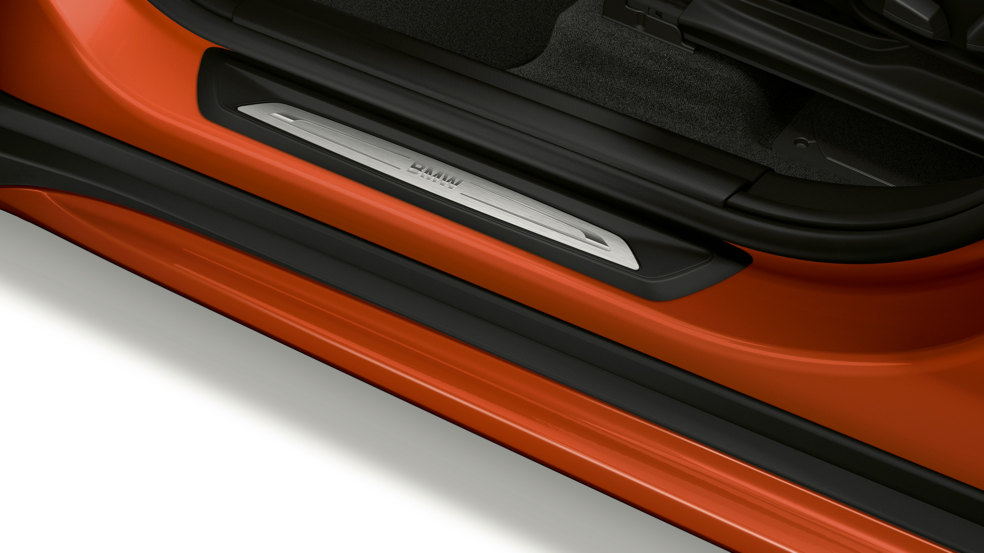BMW X1, модел Sport Line, рамка од врата BMW X1, модел Sport Line, страничен приказ со поглед одблиску на рамката од вратата
