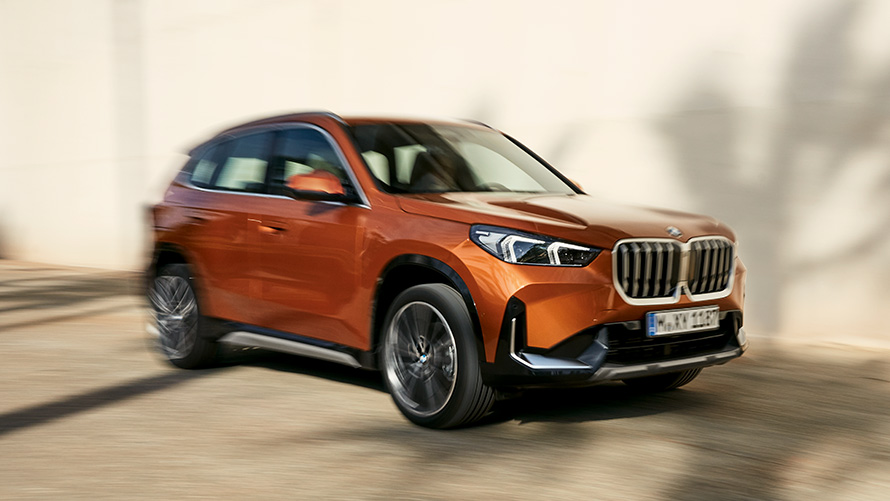 Возна динамика BMW X1 U11 ICE xLine 2022 BMW X1 U11 ICE 2022 xLine Utah портокалова металик возна динамика