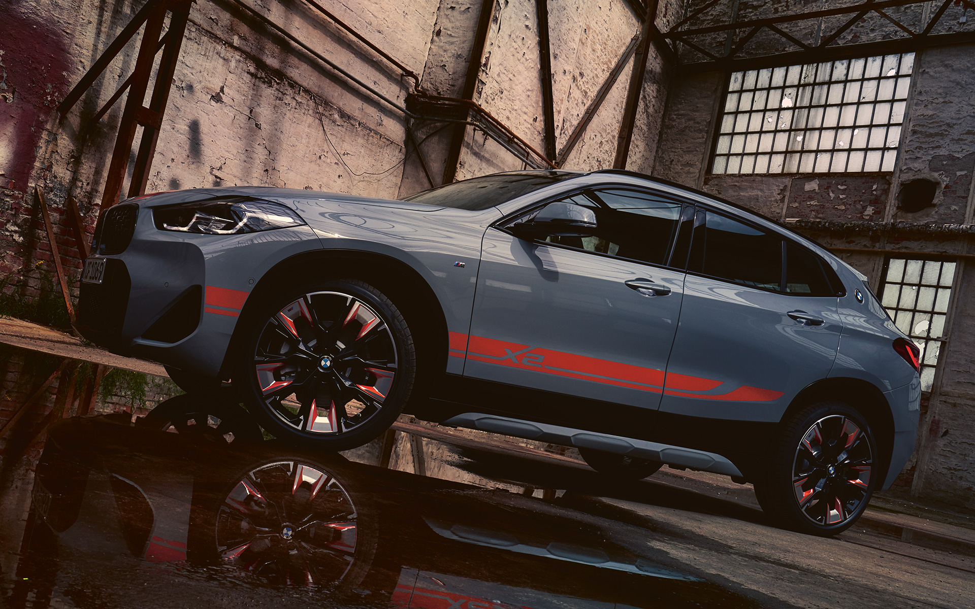 BMW X2 F39 2020 Brooklyn Grey страничен поглед