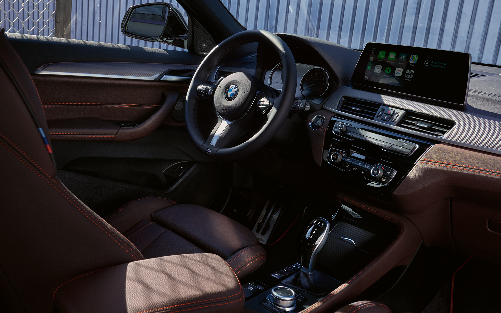 BMW X2 F39 2020 кокпит внатрешност