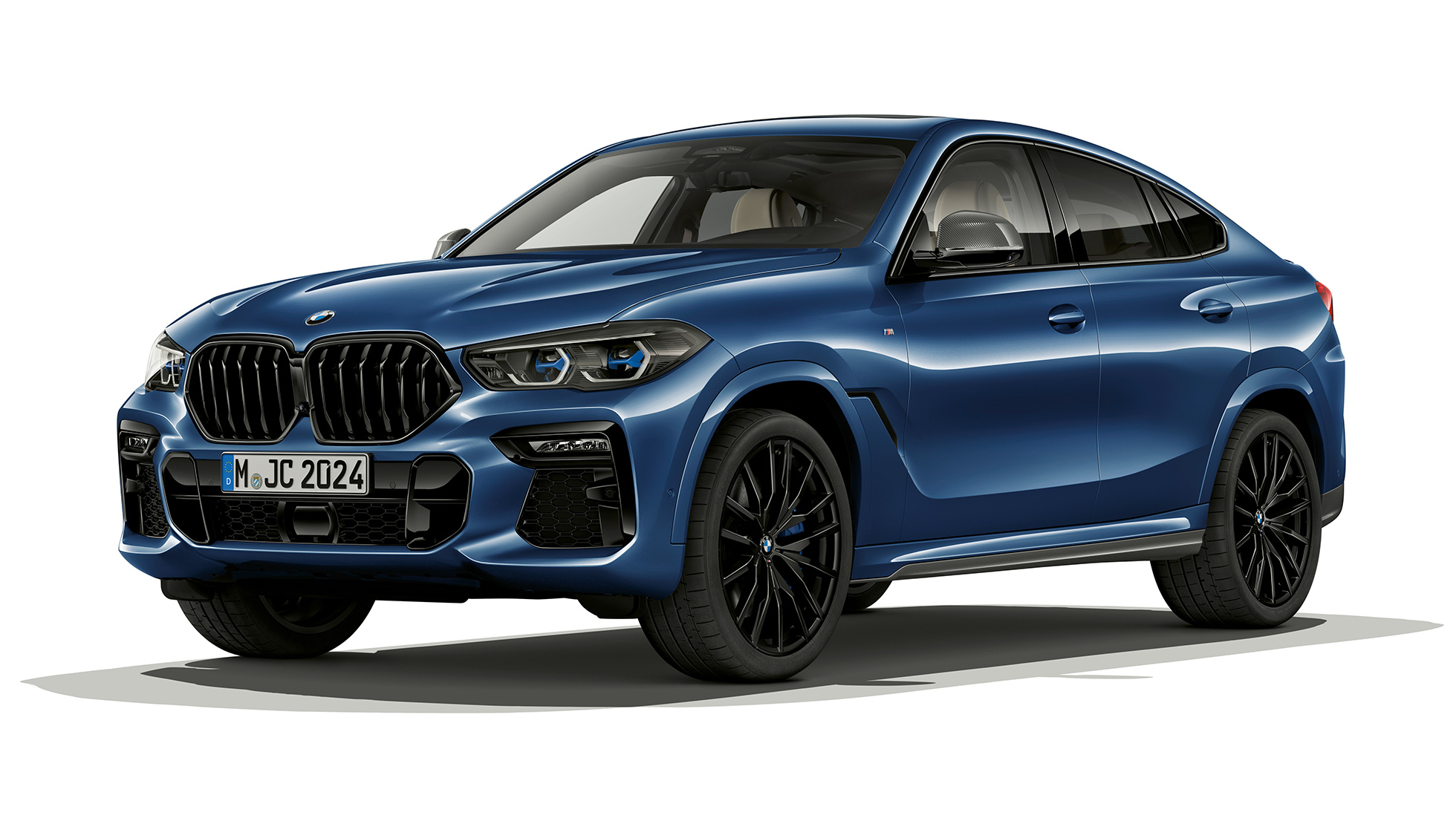 BMW X6 со M Sport пакет, надворешност. BMW X6 со M Sport пакет, тричетвртински приказ однапред.