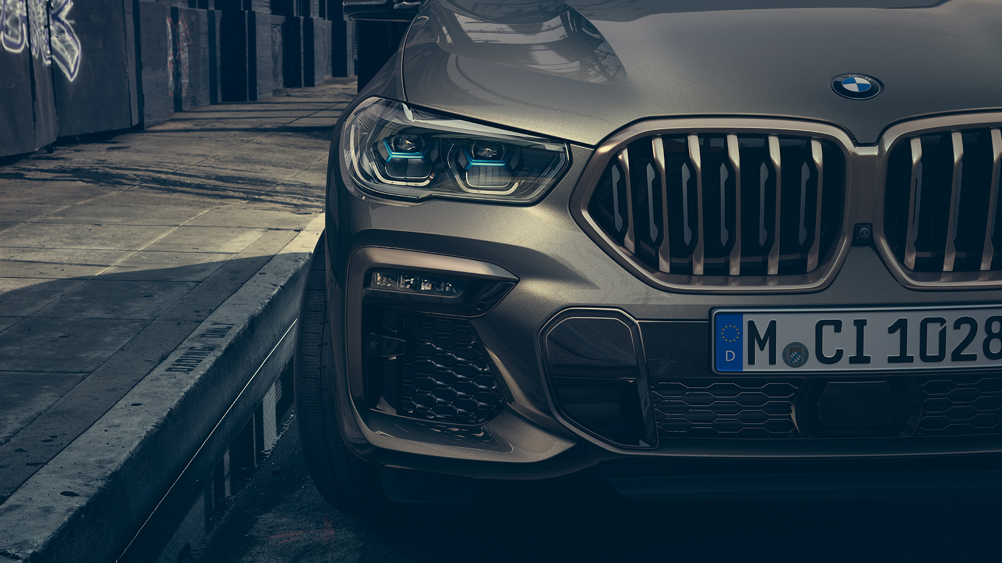 BMW Laserlight.. Поглед одблизу на BMW X6 со фокус на Laserlight.