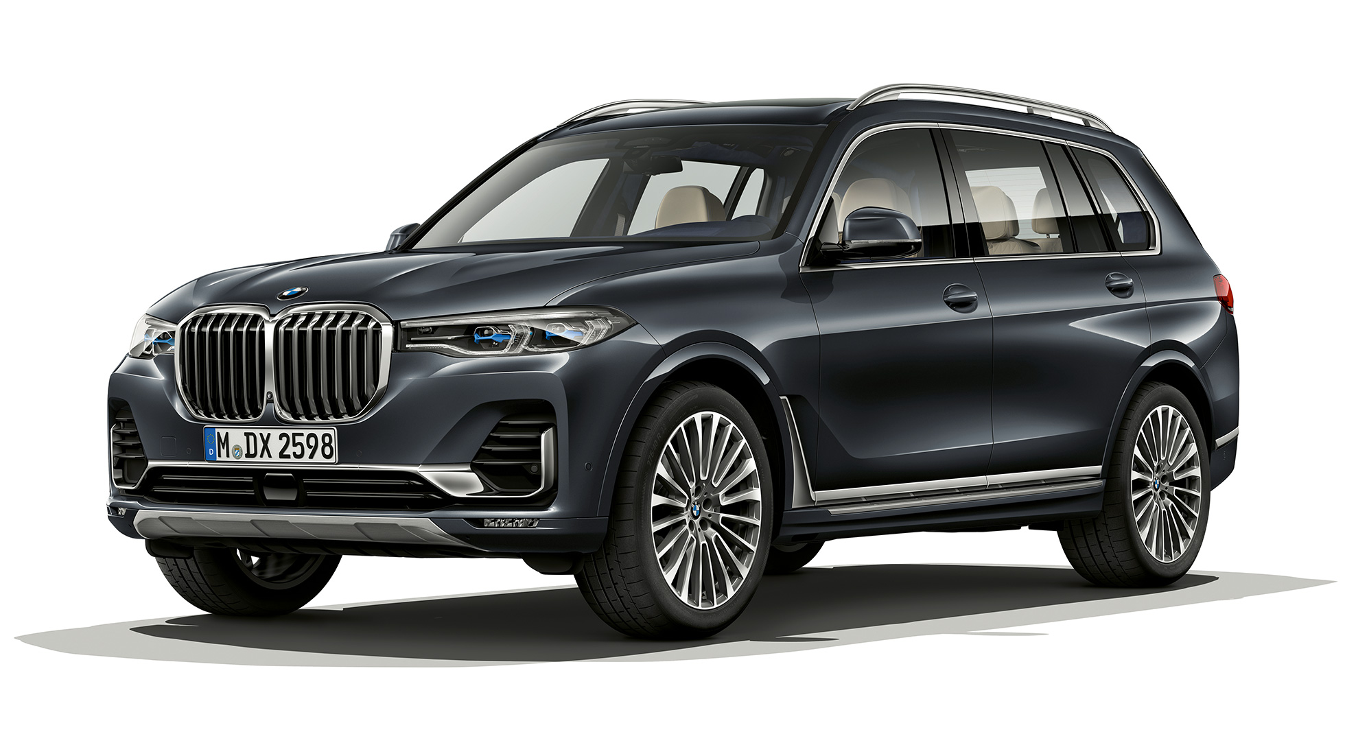 BMW X7 Design Pure Excellence Крупен кадар на BMW X7 тричетвртински преден поглед во Design Pure Excellence