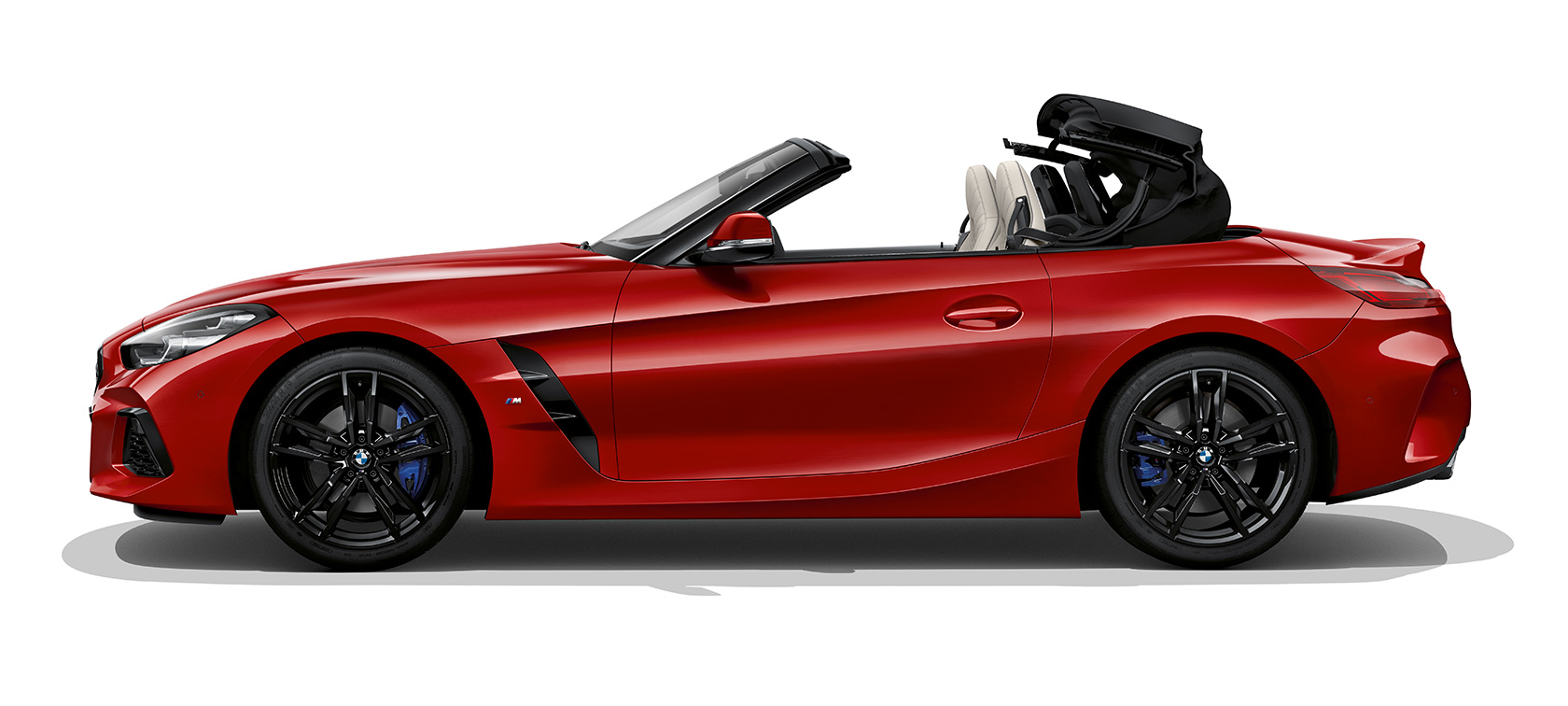 Страничен кадар на BMW Z4 Roadster (G29) Страничен кадар на BMW Z4 Roadster (G29), отворање на кровот
