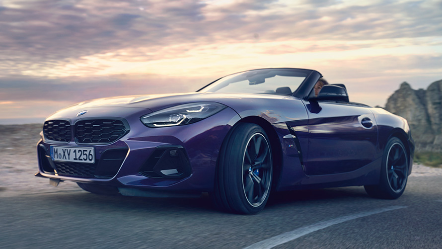 BMW Z4 Roadster (G29) страничен поглед во возење BMW Z4 Roadster (G29) страничен поглед во возење