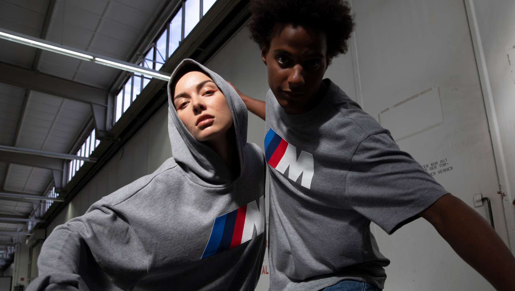 BMW Lifestyle каталог 2023 година BMW Beanie дуксер М лого унисекс и BMW маица М лого унисекс BMW Lifestyle каталог BMW Beanie дуксер М лого унисекс и BMW маица М лого унисекс