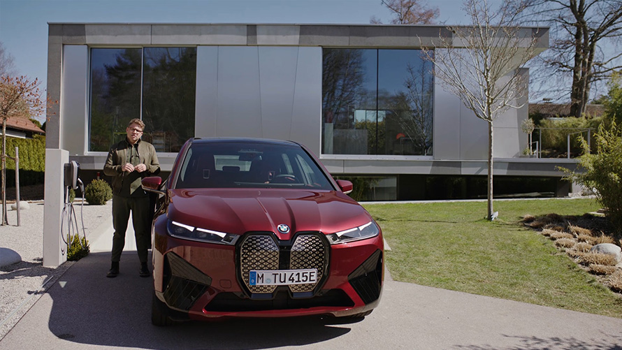 BMW електрични возила BMW iX полнење дома BMW Wallbox Smart Partner Wallbox видео