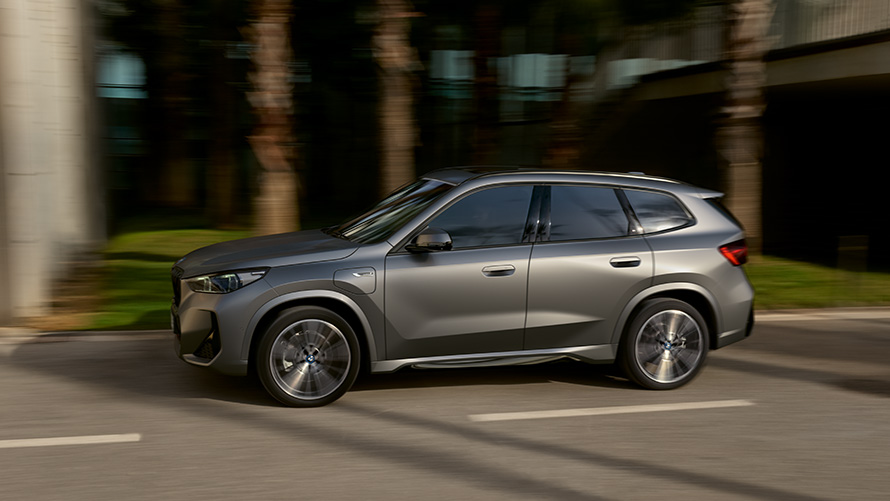BMW серија 2 Active Tourer Plug-in-хибрид 2021 U06 тричетвртински поглед однапред во возење BMW серија 2 Active Tourer Plug-in-хибрид 2021 U06 тричетвртински поглед однапред во возење
