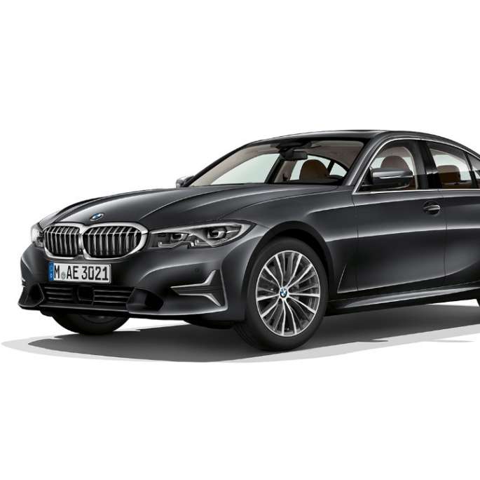 BMW Серија 3 Седан, Model Luxury линија. Страничен замрзнат кадар на BMW Серија 3 Седан како Model Luxury линија.