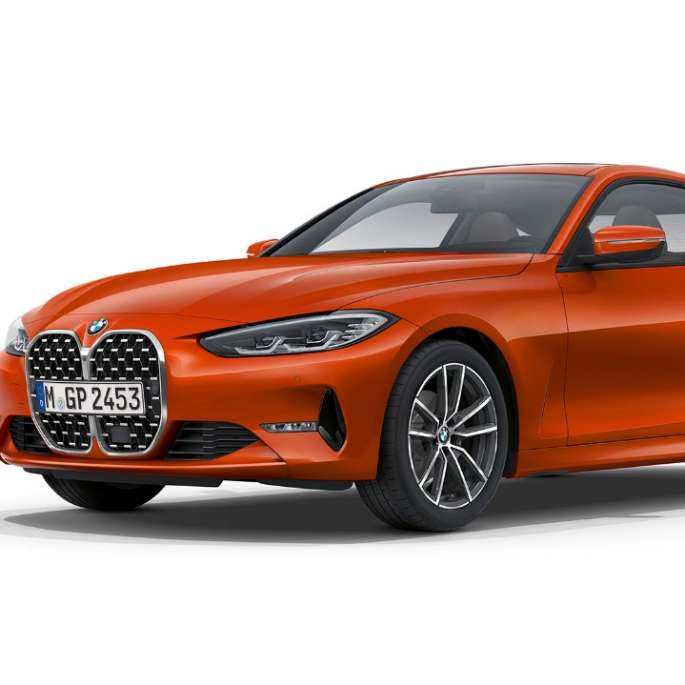 BMW 4 Series Coupé G22 2020 Basic equipment Sunset Orange metallic three-quarter front view