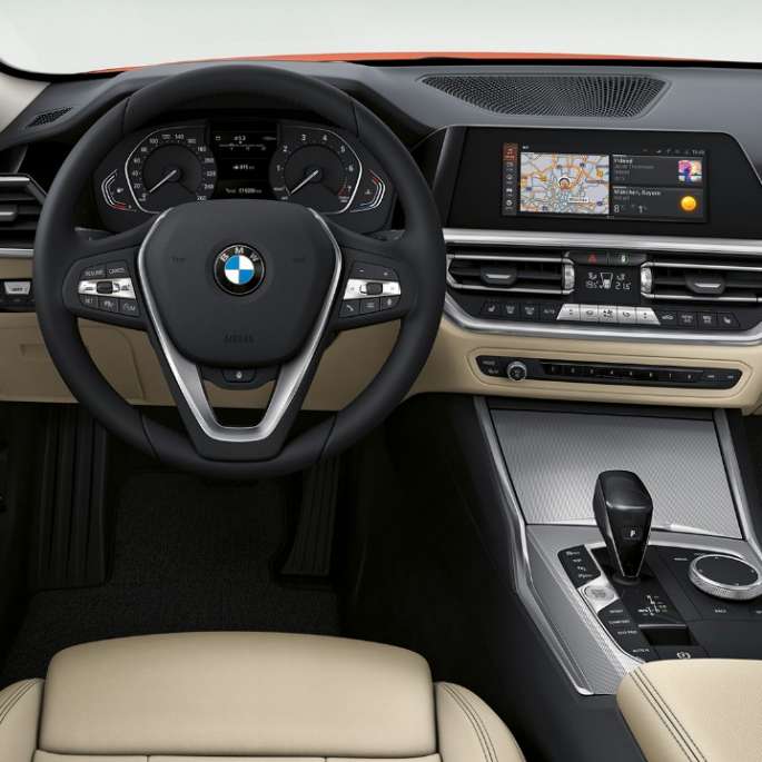 BMW 4 Series Coupé G22 2020 Basic equipment interior