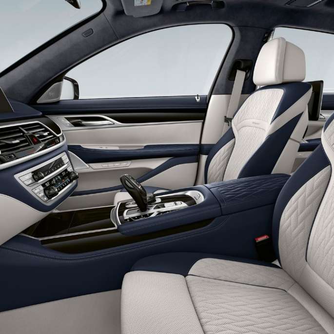 BMW Серија 7 Седан M Sport пакет, кожен тапацир BMW Серија 7 Седан M Sport пакет кожен тапацир Dakota Black